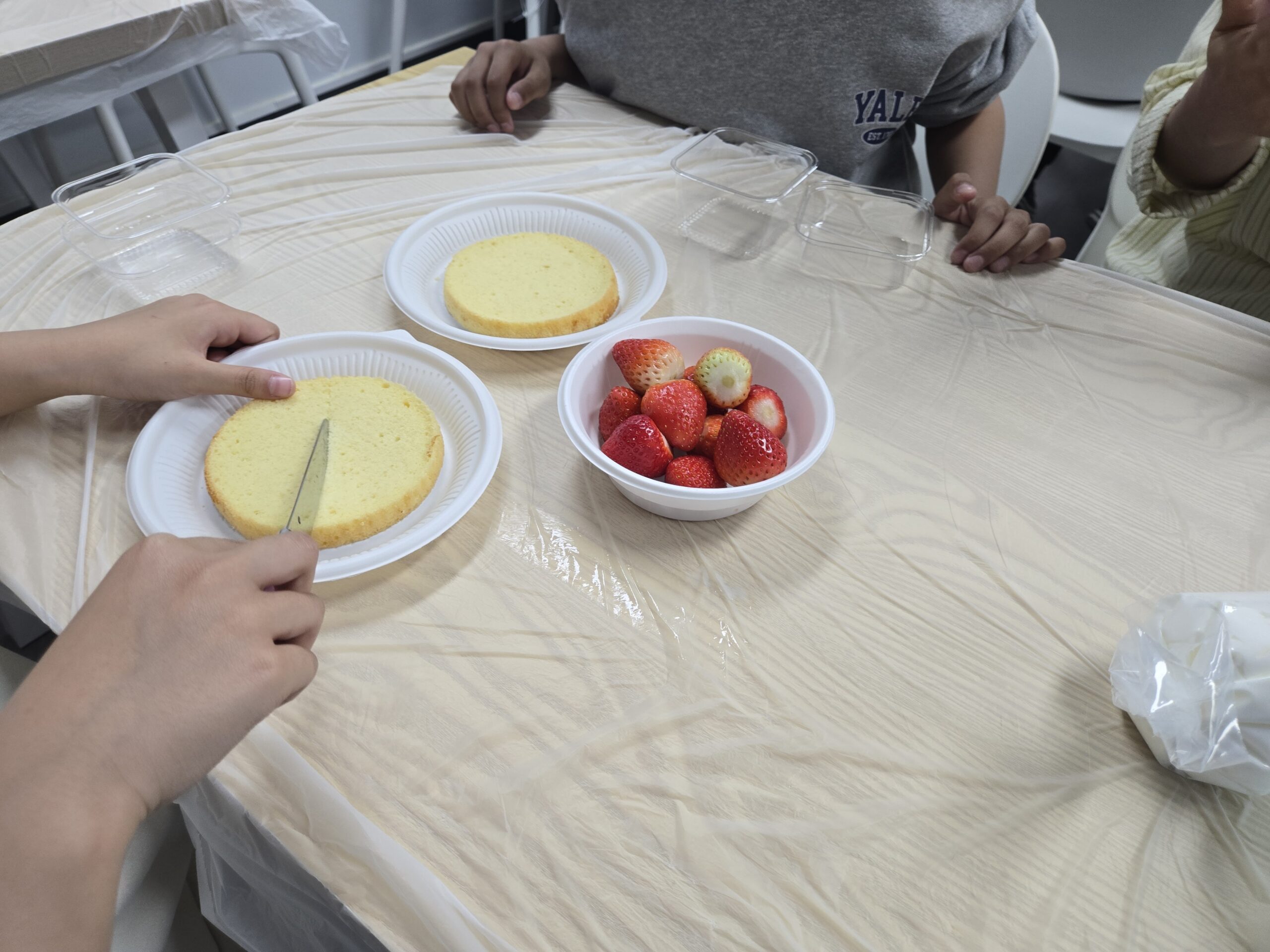Children's Day cake-making kit at Naepo Camping Square activity tent