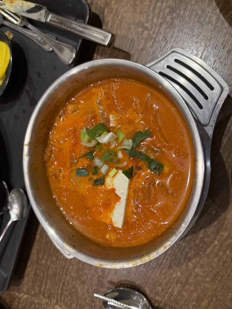 Curry dinner during the Everland night safari evening